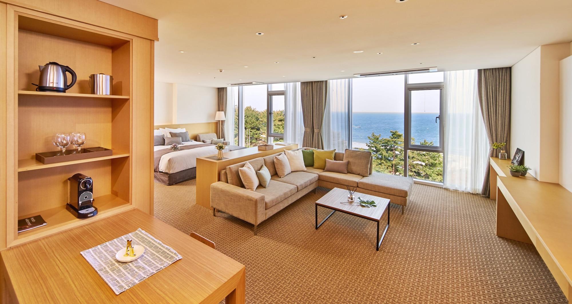 นักซาน บีช โฮเต็ล Hotel ยางยาง ภายนอก รูปภาพ