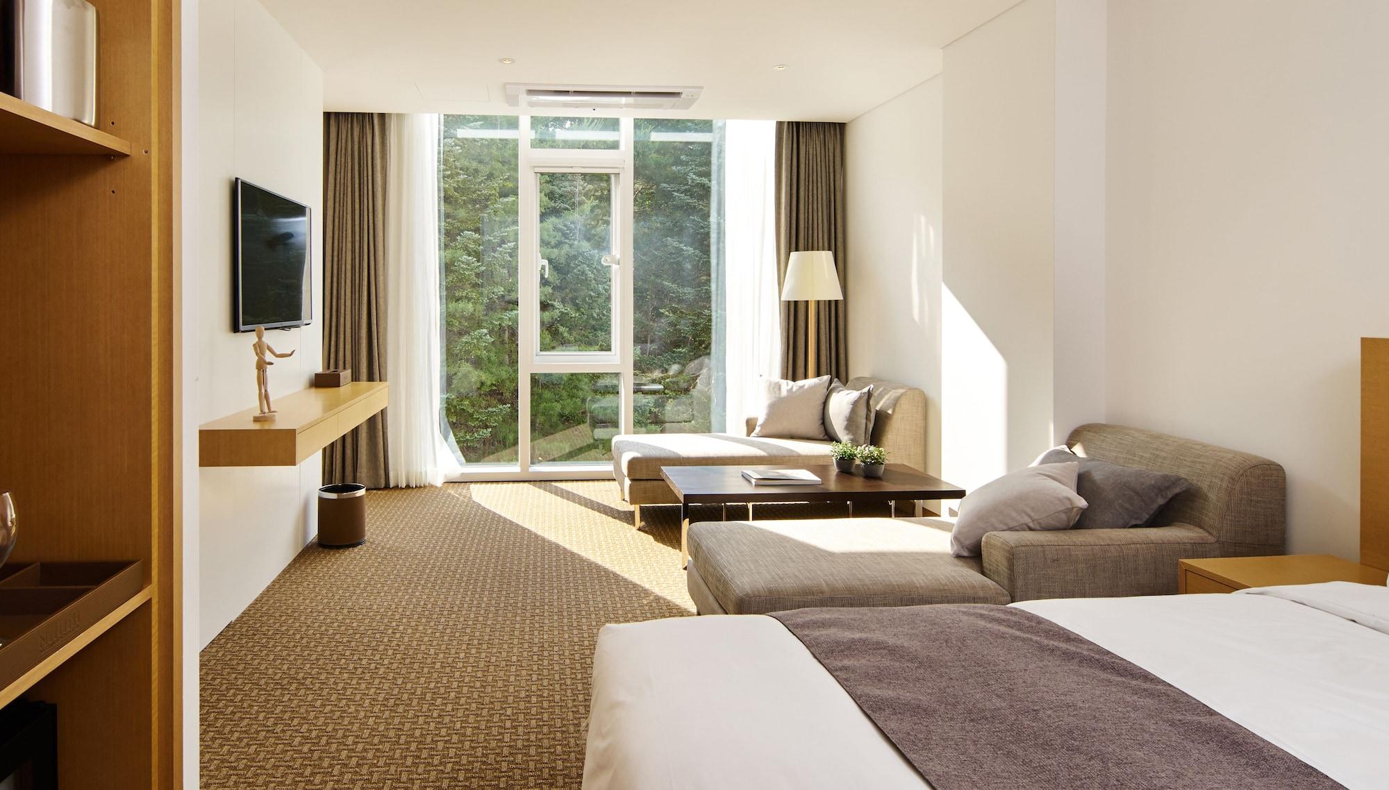 นักซาน บีช โฮเต็ล Hotel ยางยาง ภายนอก รูปภาพ