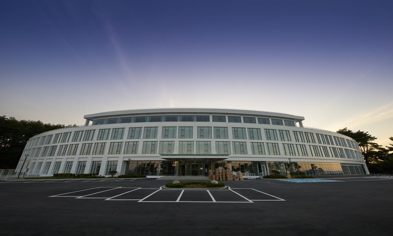 นักซาน บีช โฮเต็ล Hotel ยางยาง ภายนอก รูปภาพ