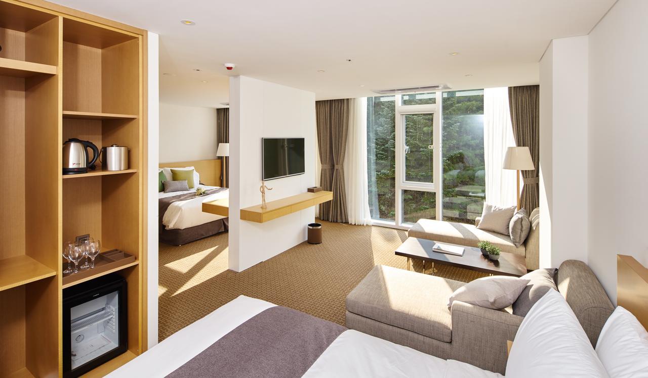นักซาน บีช โฮเต็ล Hotel ยางยาง ภายนอก รูปภาพ
